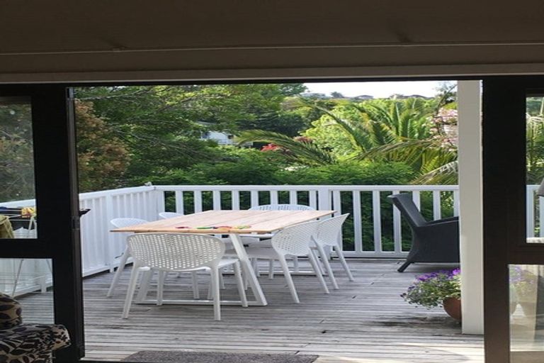 Photo of property in 1/73 Oaktree Avenue, Browns Bay, Auckland, 0630