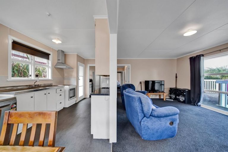Photo of property in 51d Omata Road, Marfell, New Plymouth, 4310