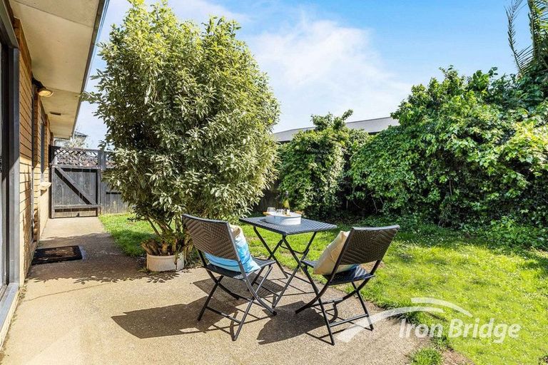 Photo of property in 1/7 Mona Avenue, Mangere Bridge, Auckland, 2022