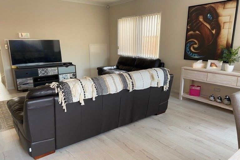 Photo of property in 16 Hikuawa Road, Flat Bush, Auckland, 2019