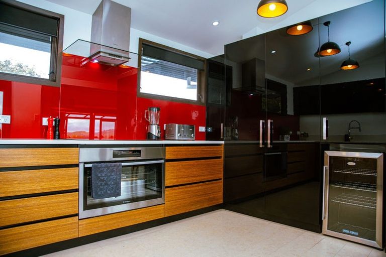 Photo of property in 16 Jubilee Road, Khandallah, Wellington, 6035