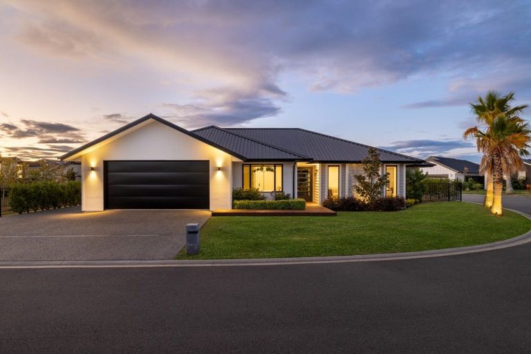 Photo of property in 1 Mida Close, Papamoa Beach, Papamoa, 3118