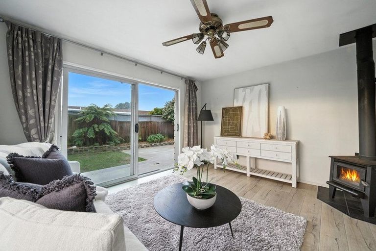 Photo of property in 83b Cottonwood Street, Parklands, Christchurch, 8083