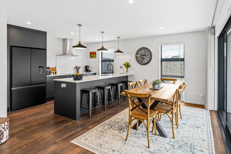 Photo of property in 9 Pahiki Crescent, Levin, 5510