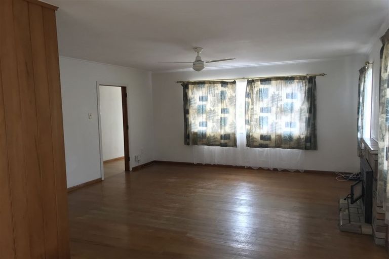 Photo of property in 805 Te Atatu Road, Te Atatu Peninsula, Auckland, 0610