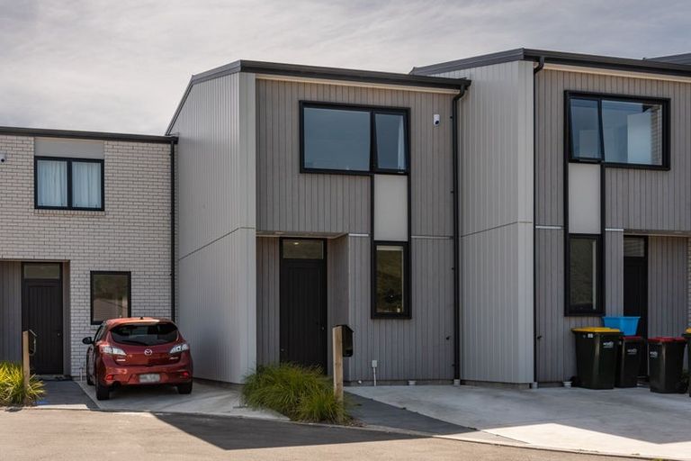 Photo of property in 18 Kauamo Close, Waiwhetu, Lower Hutt, 5010