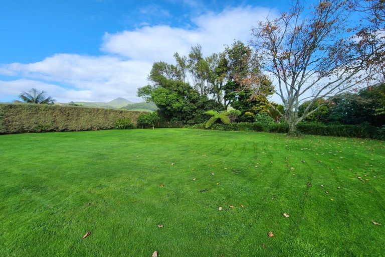 Photo of property in 136 Wairau Road, Oakura, New Plymouth, 4374