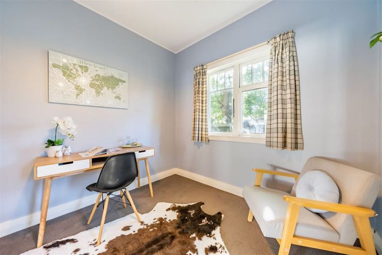 Photo of property in 1/14 Pohutukawa Street, Woburn, Lower Hutt, 5010