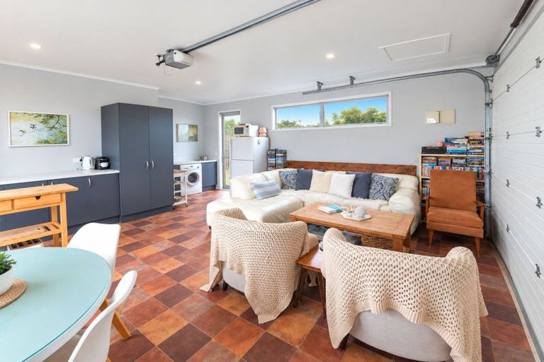 Photo of property in 108 Mahoe Place, Matarangi, Whitianga, 3592
