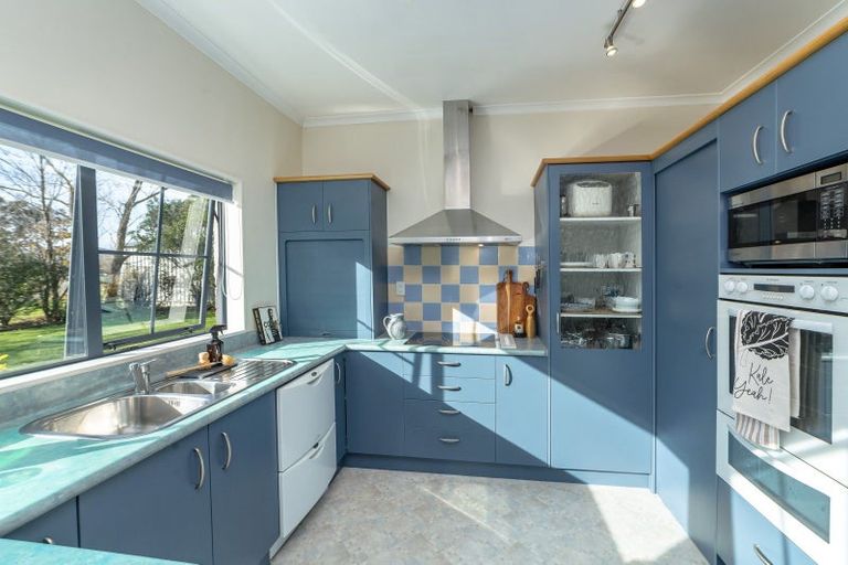 Photo of property in 15 Campbell Drive, Martinborough, 5711