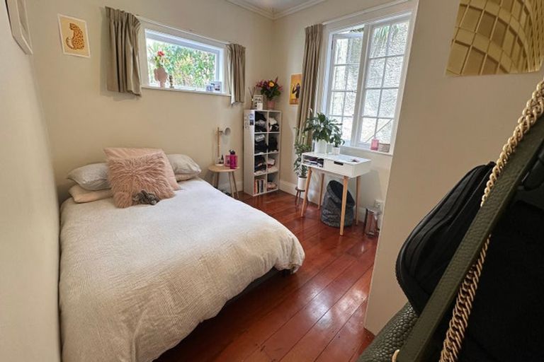 Photo of property in 1/17 Clifton Terrace, Kelburn, Wellington, 6012