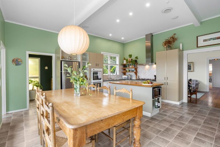 Photo of property in 376 Taiapa Road, Muriwai, Waimauku, 0881