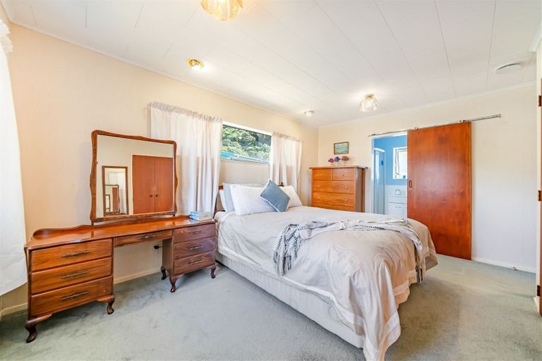 Photo of property in 2 Glenrae Grove, Silverstream, Upper Hutt, 5019