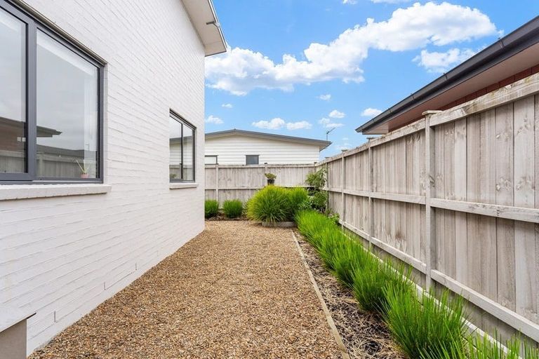 Photo of property in 72 Te Napi Drive, Takanini, 2112