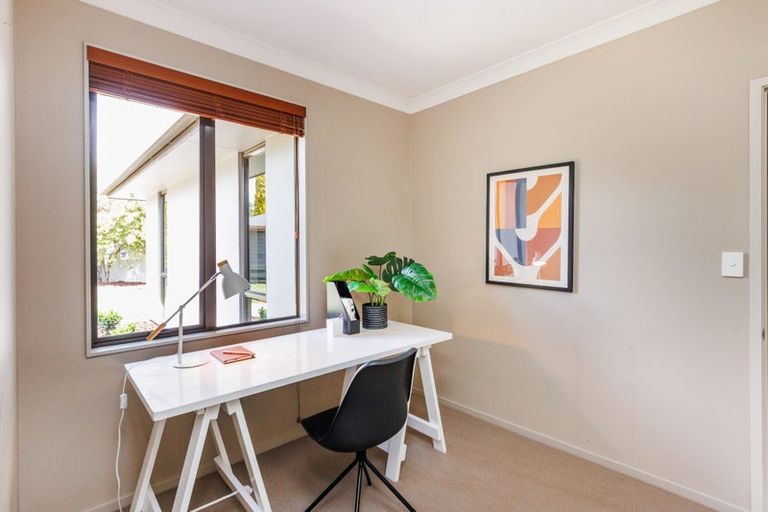 Photo of property in 23 Opawa Place, Terrace End, Palmerston North, 4410