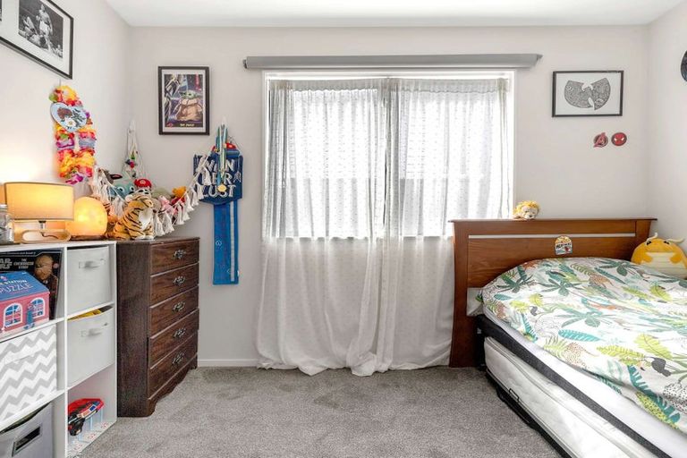 Photo of property in 76 Accolage Boulevard, Kumeu, 0810