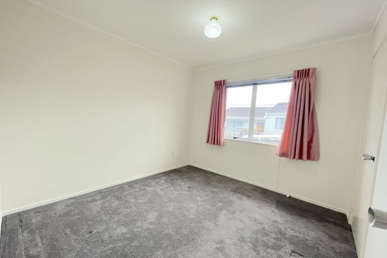 Photo of property in 1/3 Elliott Avenue, Bayview, Auckland, 0629