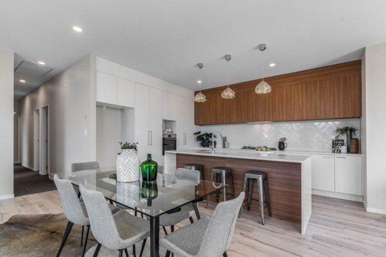 Photo of property in 76 Arran Drive, Orewa, 0931