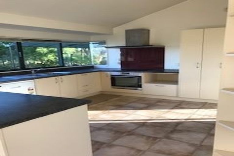 Photo of property in 222 Birdwood Road, Massey, Auckland, 0614