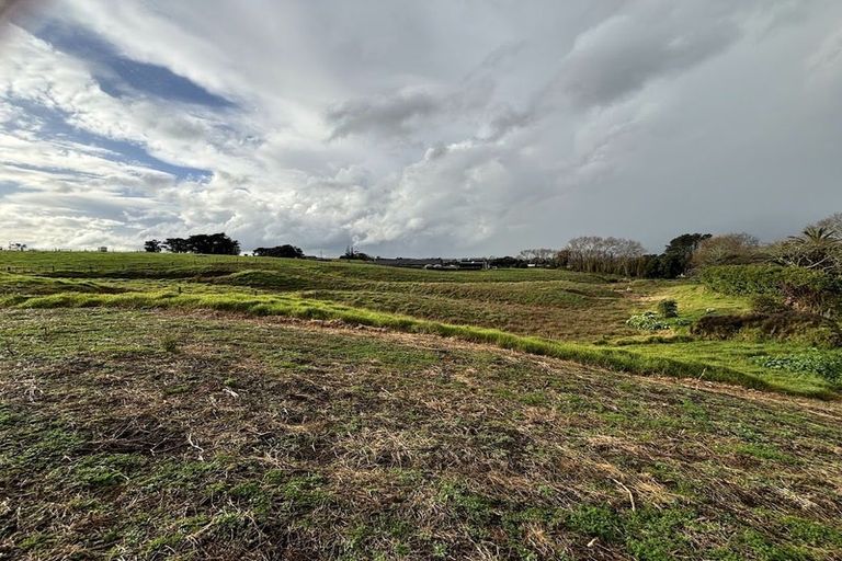 Photo of property in 42 Codlin Road, Waiuku, 2683