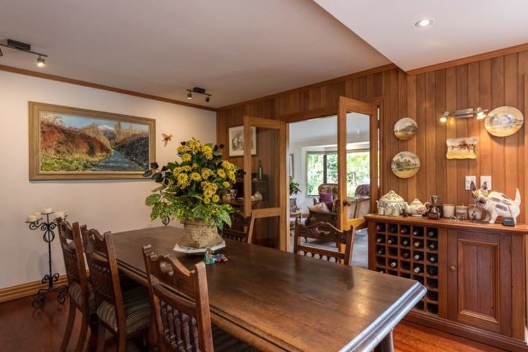 Photo of property in 312 Heatherlea Road East, Levin, 5571