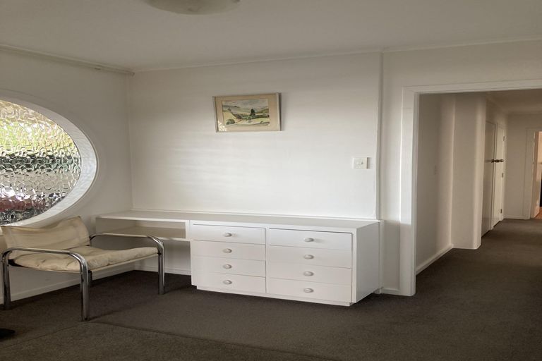 Photo of property in 16 Ruakiwi Road, Hamilton Lake, Hamilton, 3204