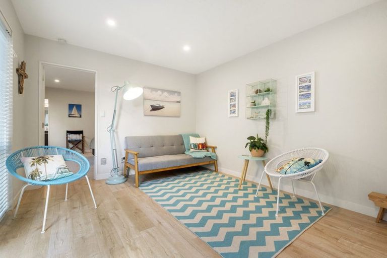 Photo of property in 7 Bridget Court, Red Beach, 0932