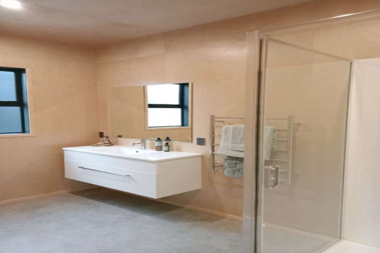 Photo of property in 22 Kittyhawk Drive, Kinloch, Taupo, 3377