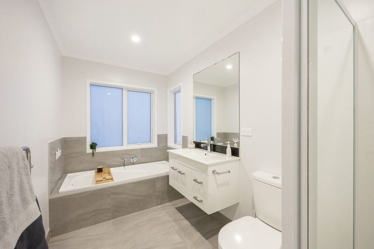 Photo of property in 29 Cavalli Road, Long Bay, Auckland, 0630