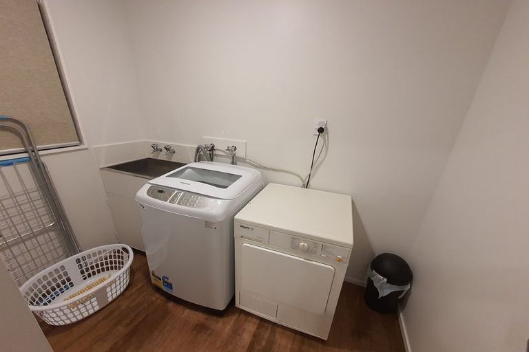 Photo of property in 30 Satara Crescent, Khandallah, Wellington, 6035