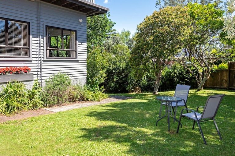 Photo of property in 7 Evelyn Road, Cockle Bay, Auckland, 2014