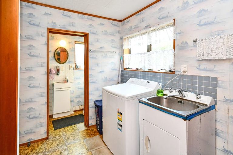 Photo of property in 17 Justamere Place, Weymouth, Auckland, 2103