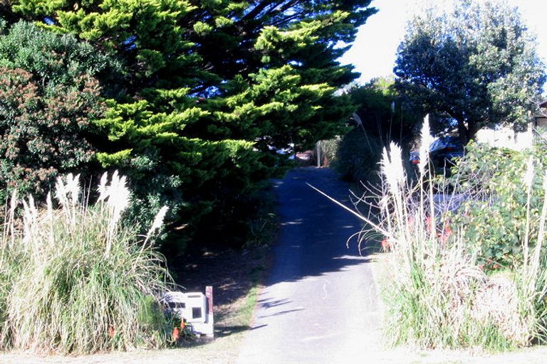 Photo of property in 42 Queens Road, Waikanae Beach, Waikanae, 5036