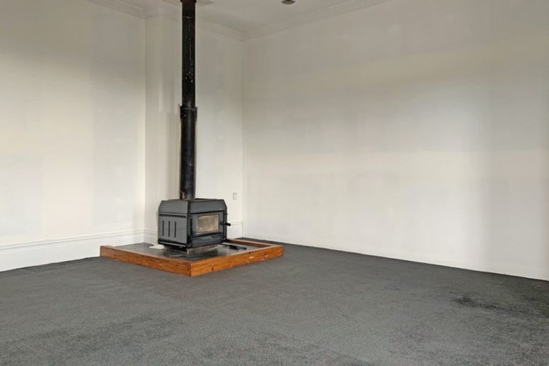 Photo of property in 240 Clyde Street, Balclutha, 9230