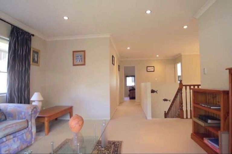 Photo of property in 56 San Marino Drive West, Henderson, Auckland, 0612