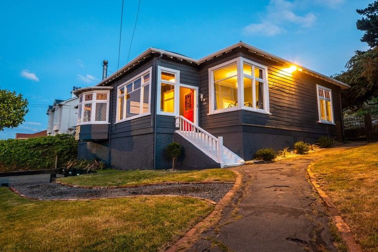 Photo of property in 149 Victoria Road, Saint Clair, Dunedin, 9012