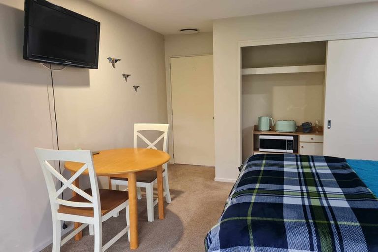 Photo of property in 20 Arataki Road, Havelock North, 4130