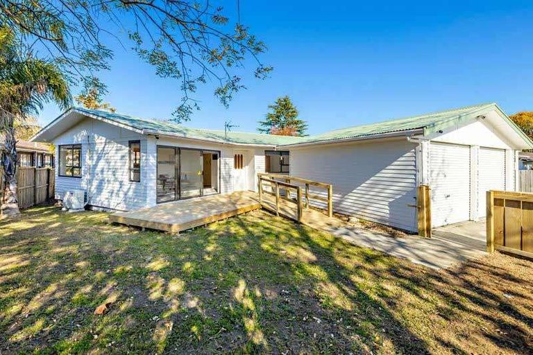 Photo of property in 117 Settlement Road, Papakura, 2110