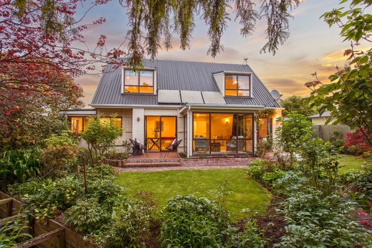 Photo of property in 2/38 Onslow Street, St Albans, Christchurch, 8014