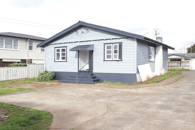 Photo of property in 12 Miro Road, Mangere Bridge, Auckland, 2022