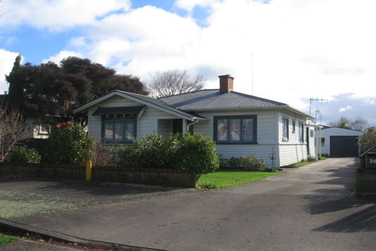 Photo of property in 39 Florence Avenue, Palmerston North, 4414