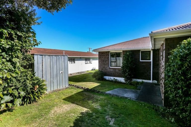 Photo of property in 21 Curtis Street, Okato, 4335