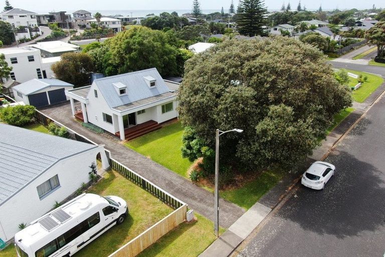 Photo of property in 25 Snell Crescent, Waihi Beach, 3611