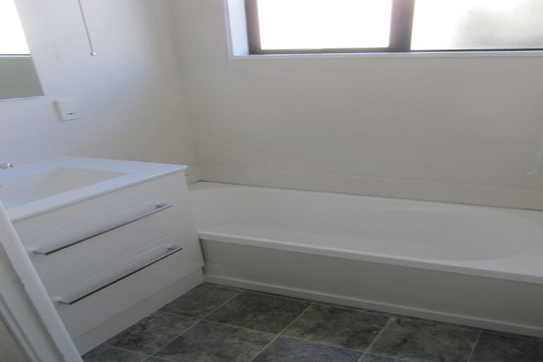 Photo of property in 22a Dunedin Street, Redwood, Christchurch, 8051