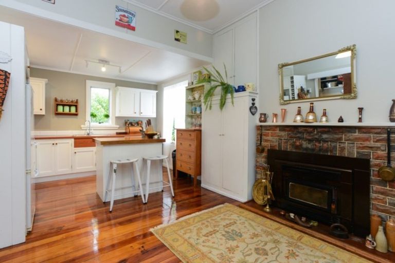 Photo of property in 43 Racecourse Road, Waipukurau, 4200