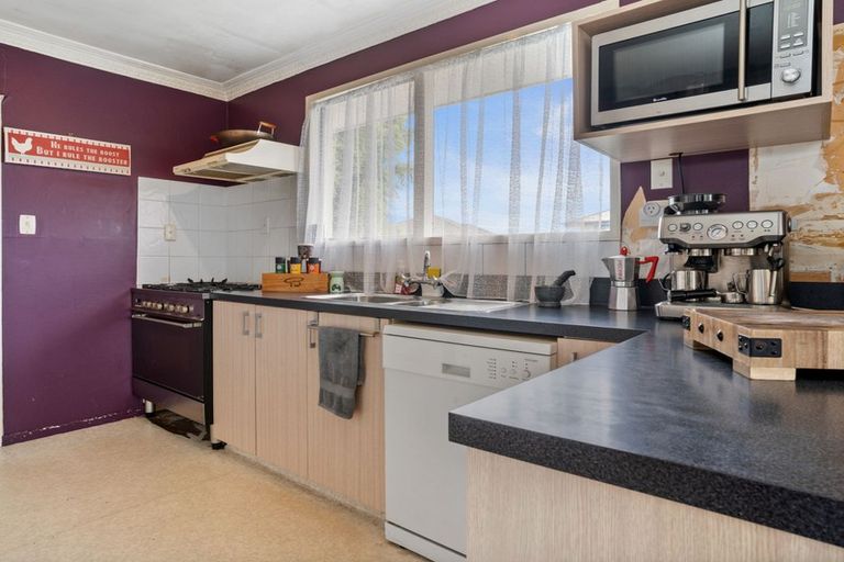 Photo of property in 23 Farnborough Street, Aranui, Christchurch, 8061