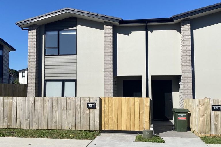 Photo of property in 35 Discovery Place, Marfell, New Plymouth, 4310