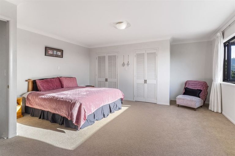 Photo of property in 12 Margan Place, Red Hill, Papakura, 2110