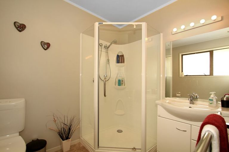 Photo of property in 34 Waikite Road, Welcome Bay, Tauranga, 3112