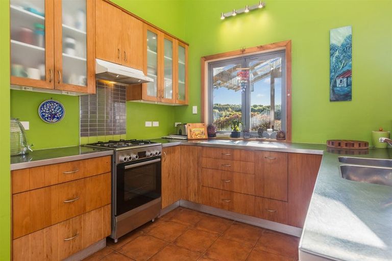 Photo of property in 76 Sea Vista Drive, Pukerua Bay, 5026